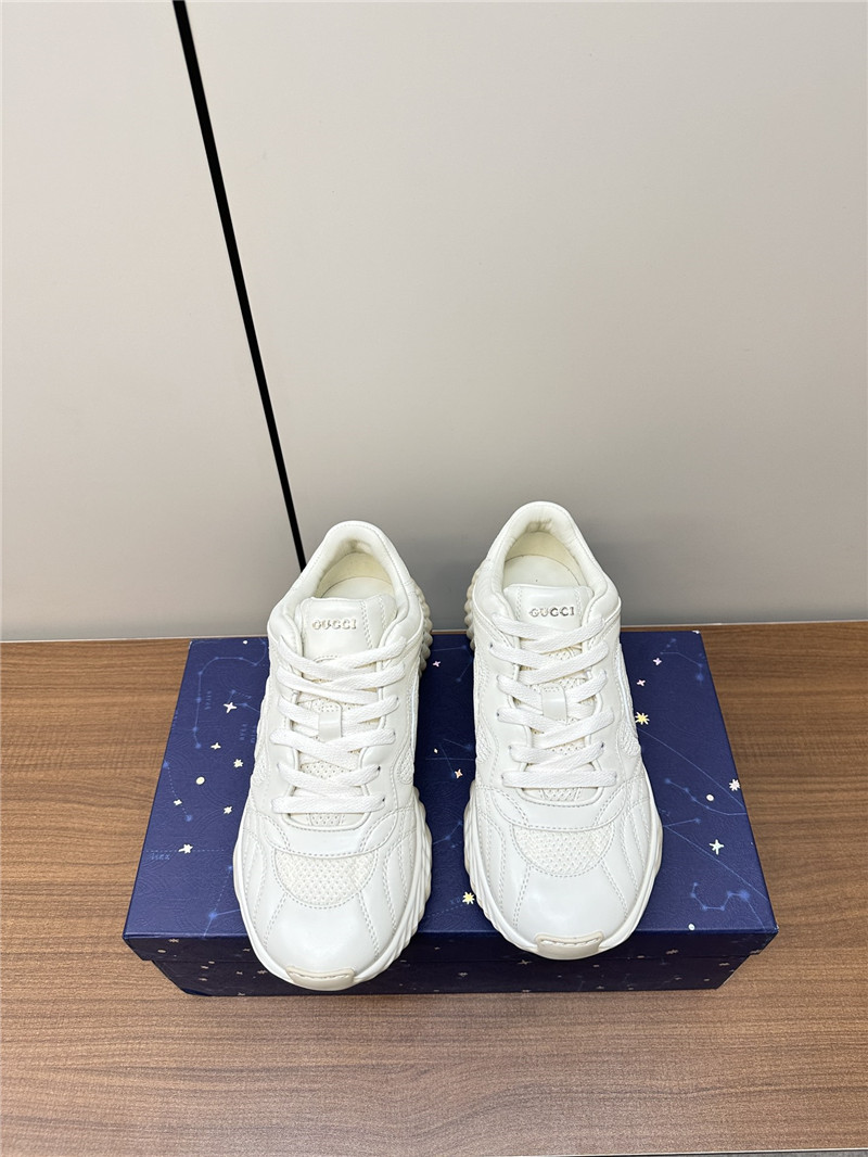 Gvc*1 chunky sneakers white