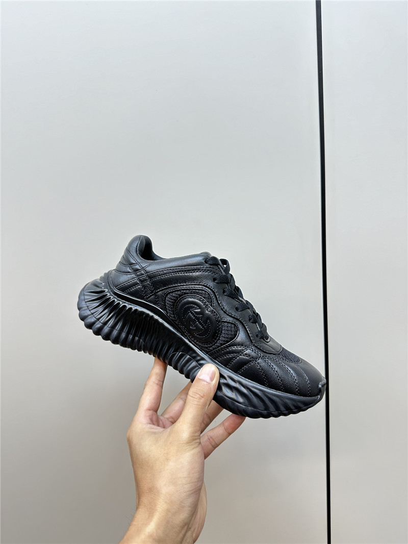 Gvc*1 black chunky sneakers