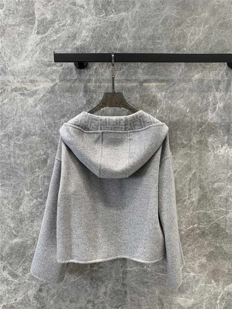 Va1e*ntin0 v-neck cropped knitted cardigan replica d&g clothing