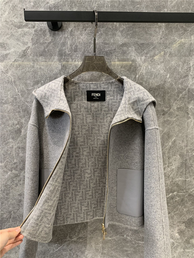 Va1e*ntin0 v-neck cropped knitted cardigan replica d&g clothing