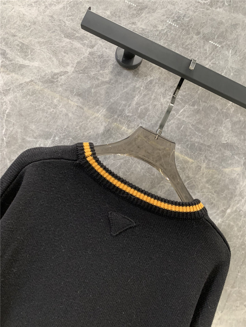 Pra*a round neck letter long sleeve knitted top replica clothes