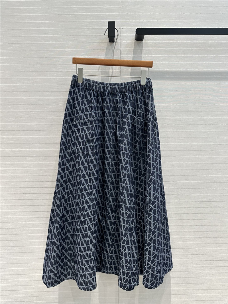 Va1e*ntin0 v jacquard denim long skirt replica clothing