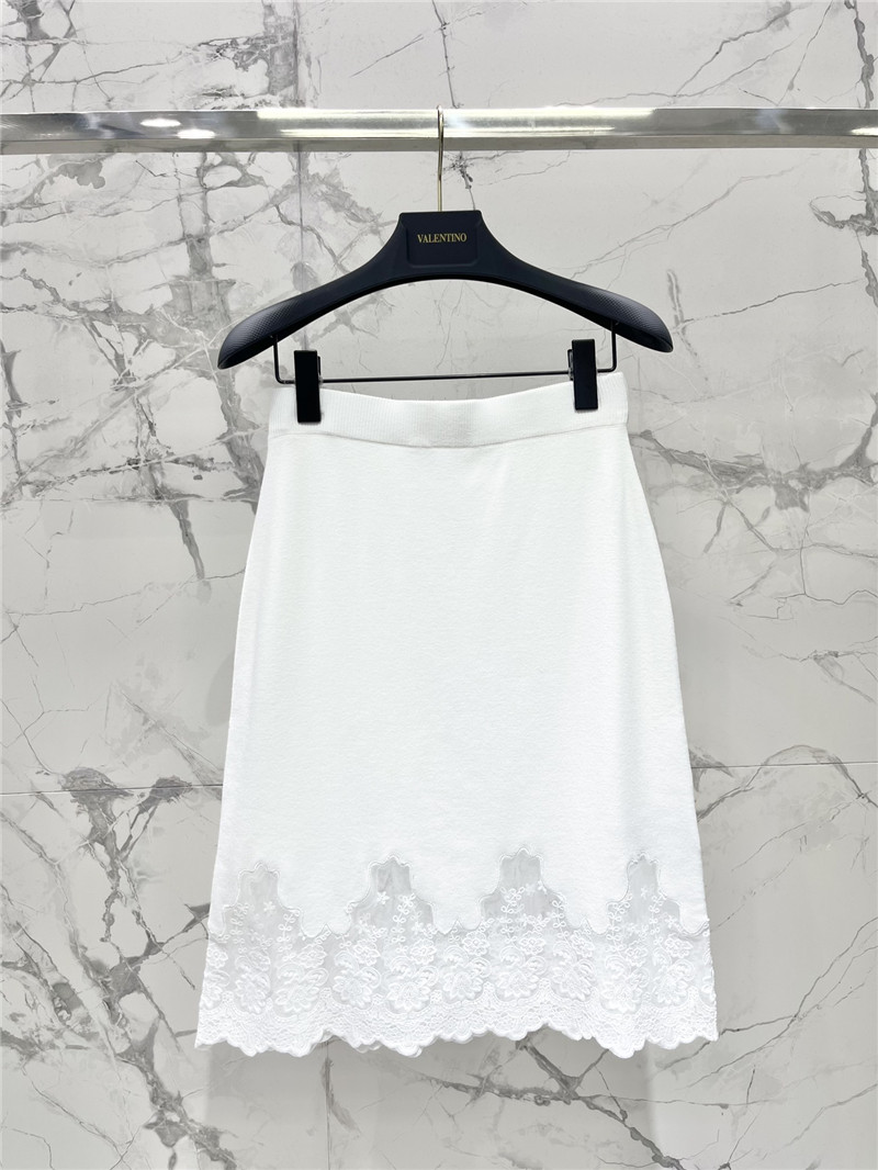 Va1e*ntin0 round neck long sleeve + skirt suit replica d&g clothing
