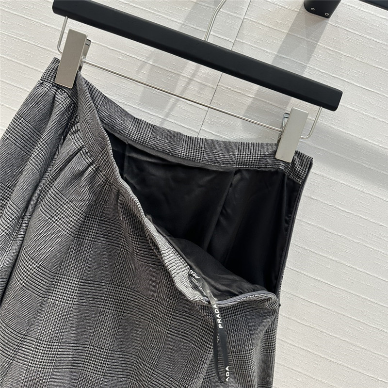 Pra*a three-dimensional puffy pleated skirt replica clothes