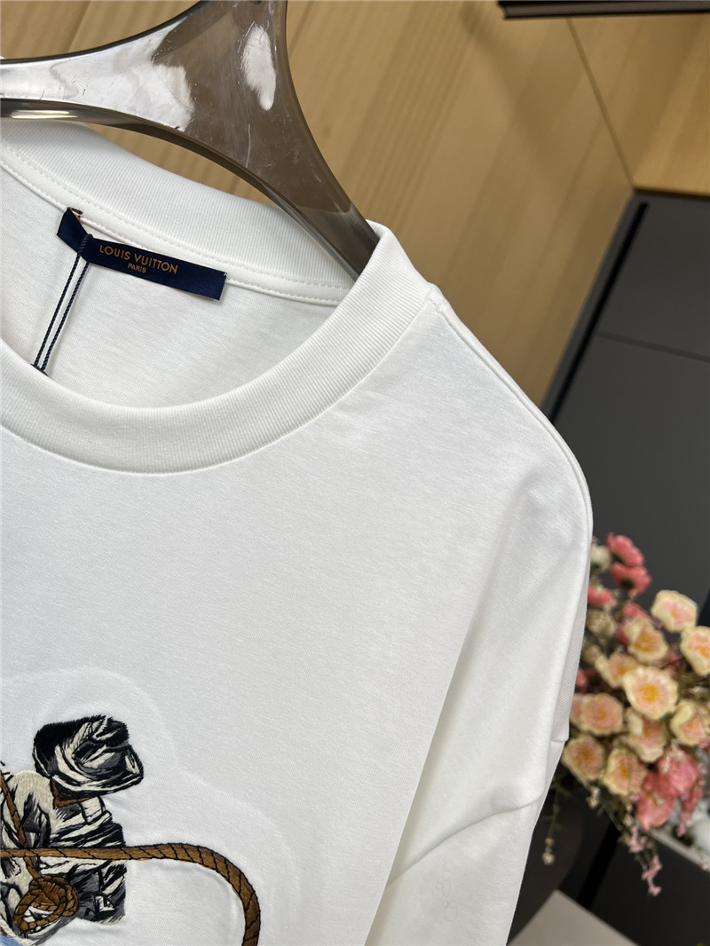 l0vis Vvtt0n lv embroidered short-sleeved t-shirt replica clothes