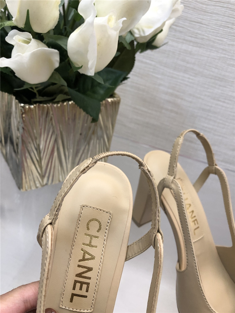 Ch**el beige suede and patent leather slingbacks