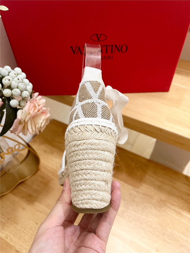 Va1e*ntin0 toile iconographe wedge sandal beige and white