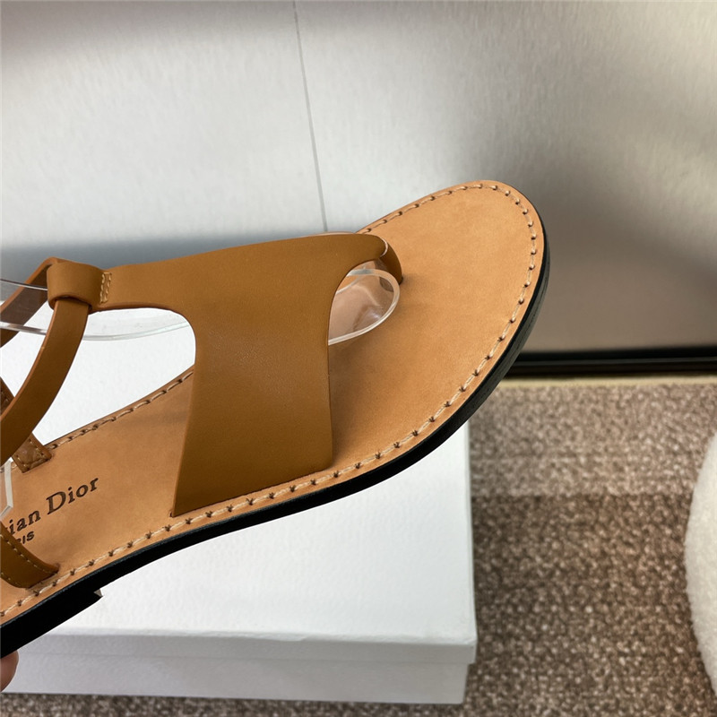 D10riviera D10r sun thong sandal camel calfskin