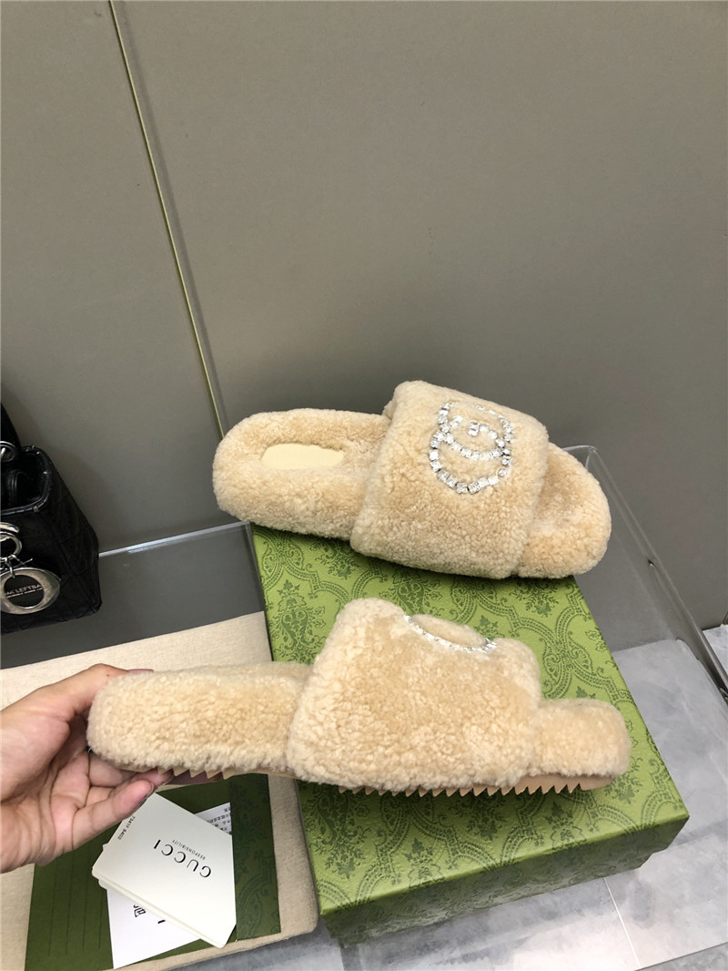 Gvc*1 rhinestone gg shearling slides beige