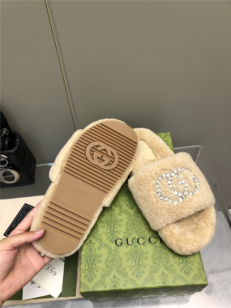 Gvc*1 rhinestone gg shearling slides beige