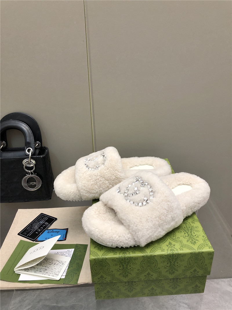 Gvc*1 rhinestone gg shearling slides white