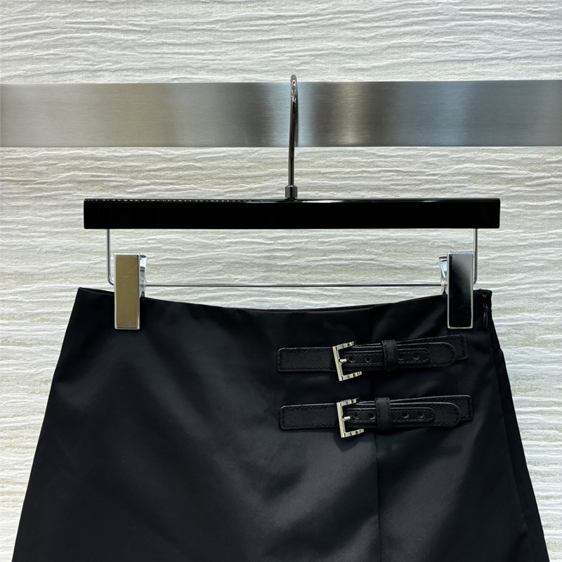 Pra*a metal button decoration skirt replica clothing sites