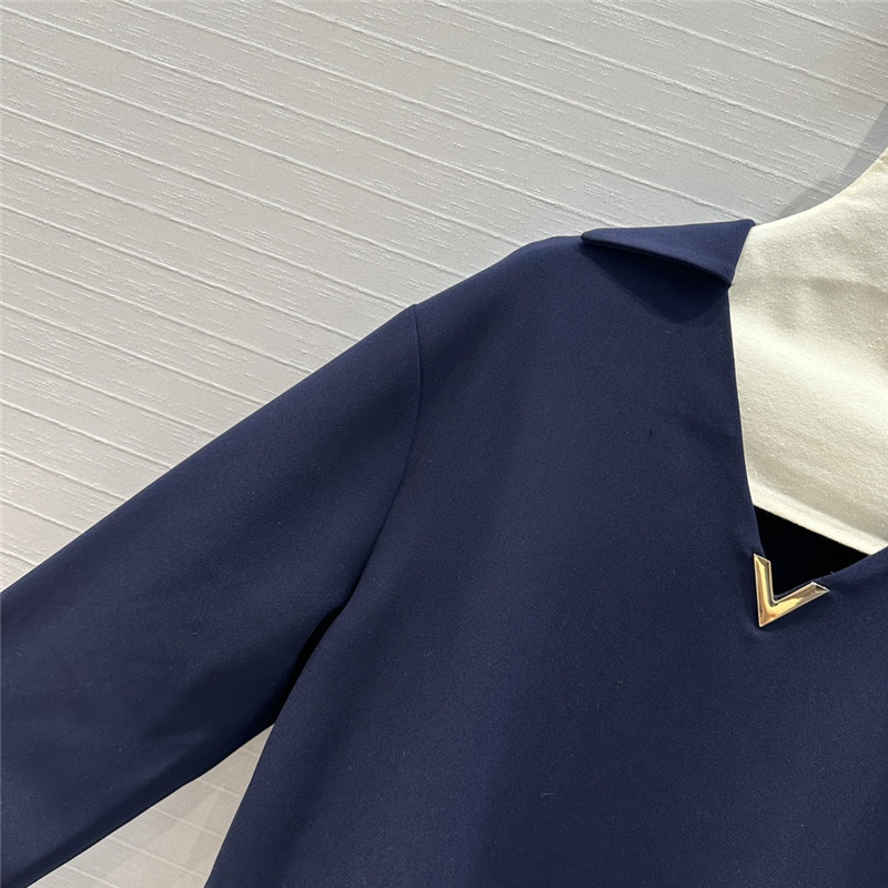 Va1e*ntin0 long sleeve v neck dress replica d&g clothing