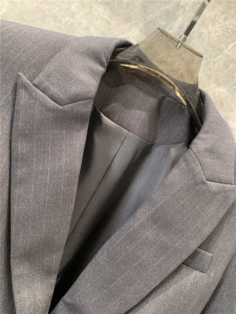 a1exa*der Mcqv*en single button striped suit jacket replicas clothes