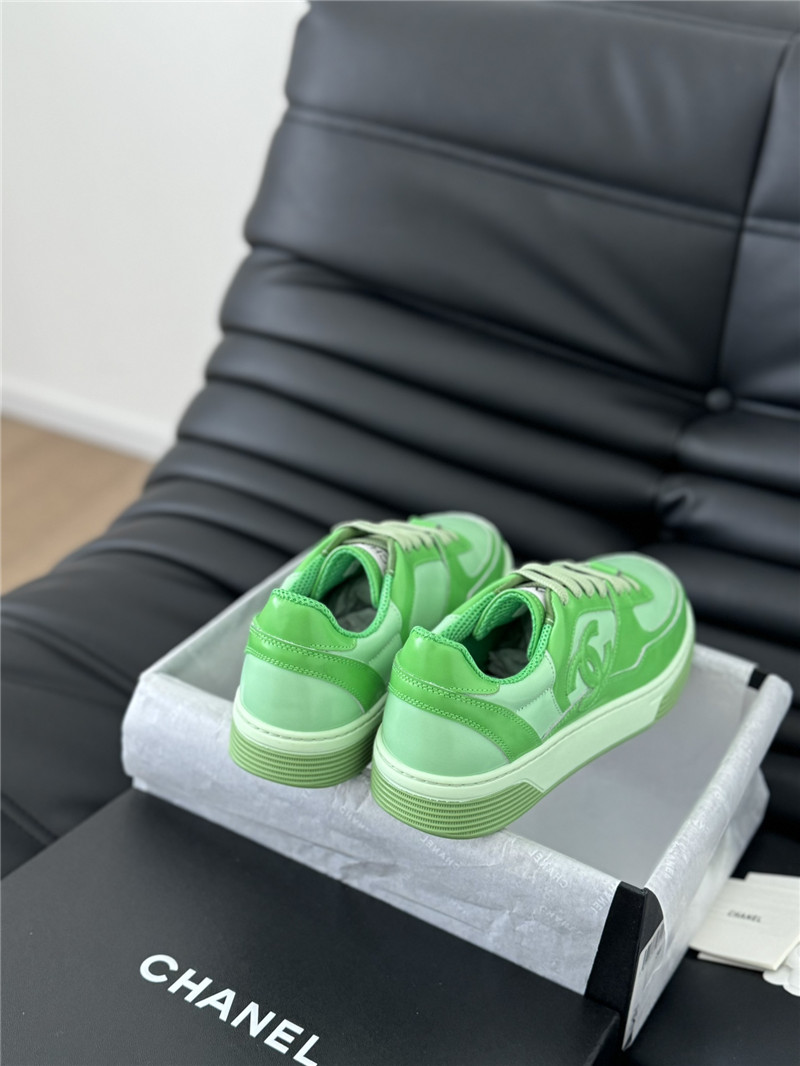 Ch**el green logo low top sneakers