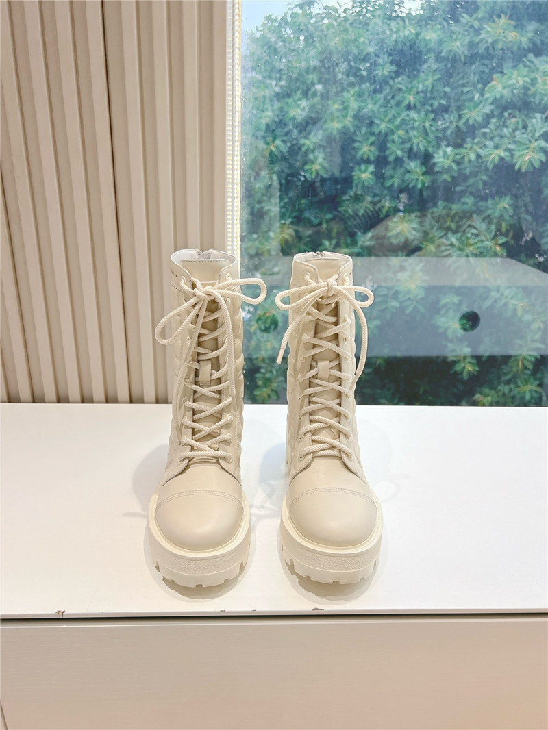 D10r d-unit white quilted cannage calfskin ankle boots