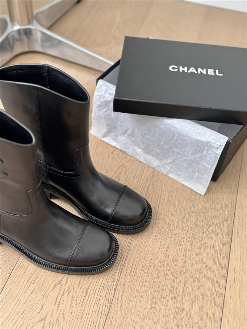 Ch**el women¡¯s logo calfskin ankle boots
