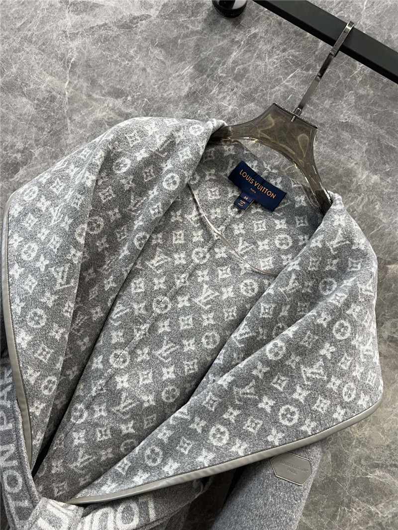 l0vis Vvtt0n lv hooded short coat replica clothes