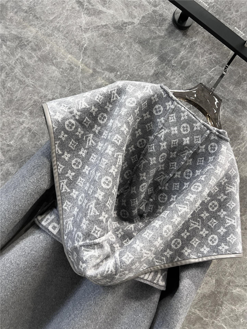 l0vis Vvtt0n lv hooded short coat replica clothes