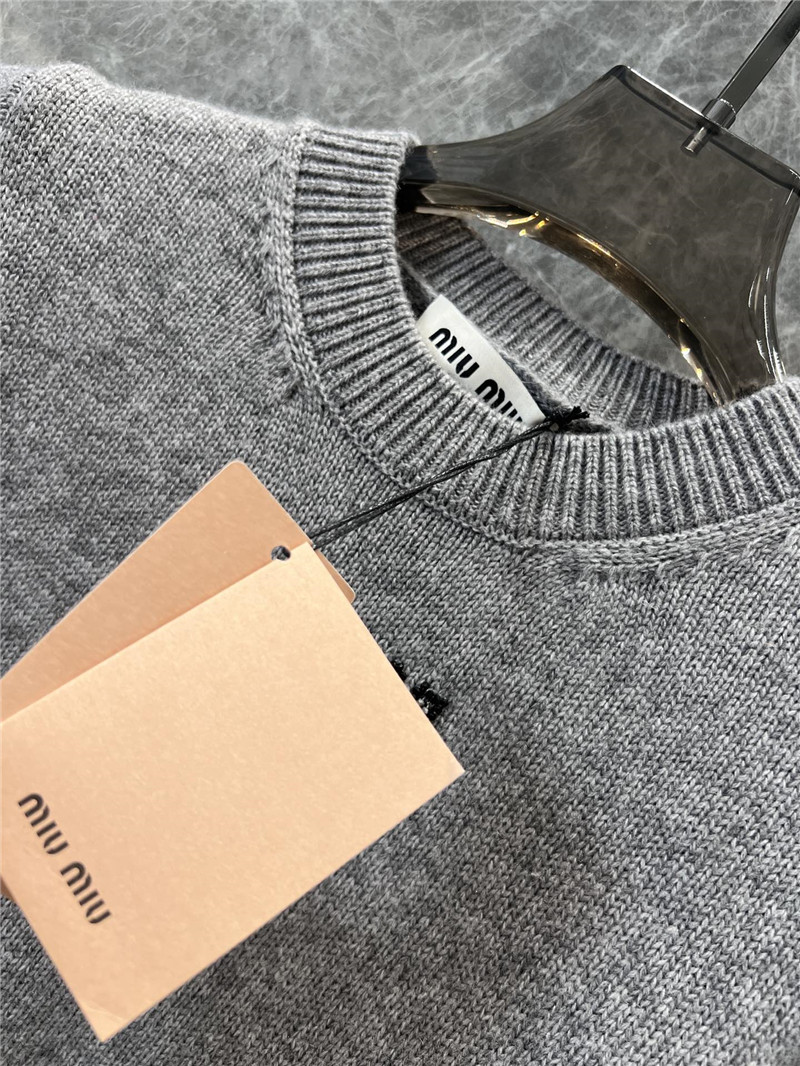 M1um1u short knitted sweater replica d&g clothing