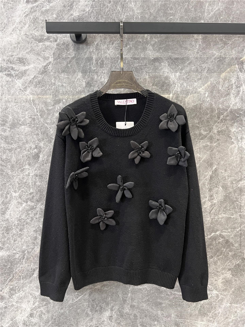 Va1e*ntin0 embroidered wool sweater replica d&g clothing