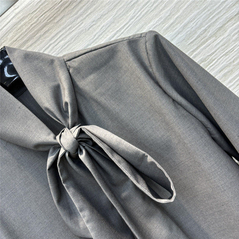 Va1e*ntin0 high-grade grey ribbon shirt replica clothing