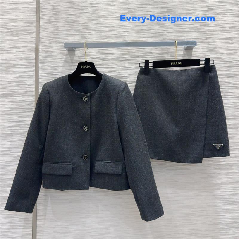 Pra*a classic logo suit replica clothing sites