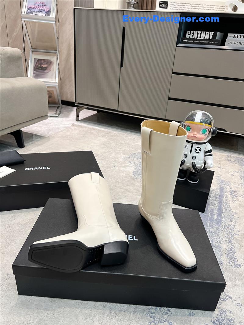 Ch**el white calfskin pointed toe mid boots