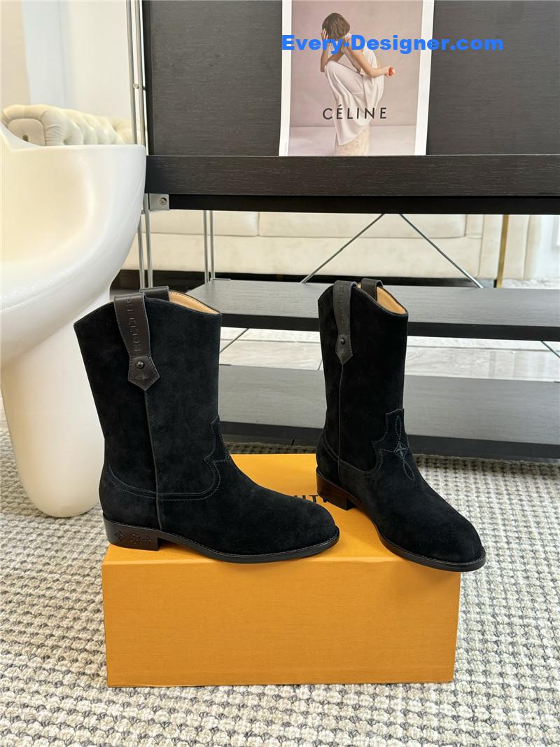 l0vis Vvtt0n lv rider boot in suede