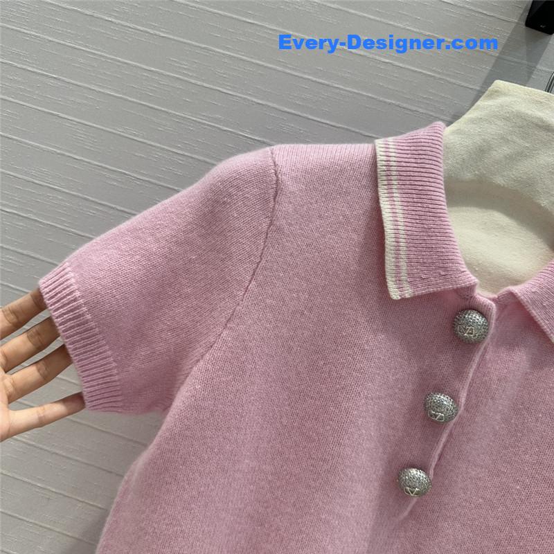 Va1e*ntin0 polo lead short -sleeved sweater replica clothing sites