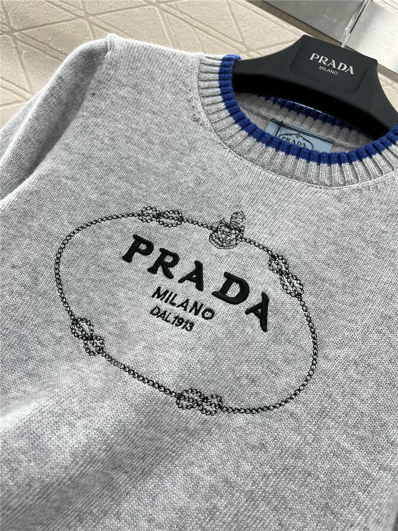 Pra*a logo-intarsia crop wool sweater grey