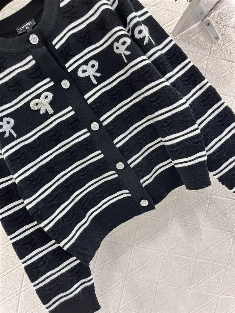 Ch**el bow intarsia striped cardigan black/white