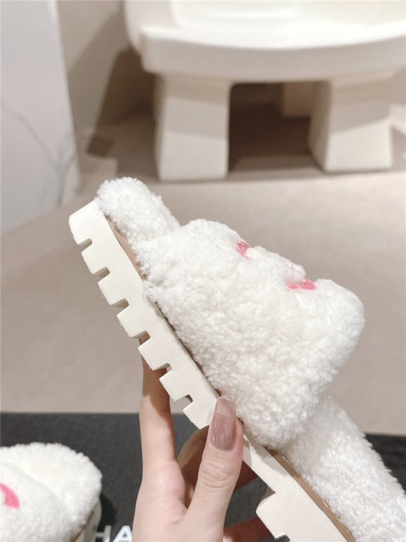 Ch**el white wool home slide slippers
