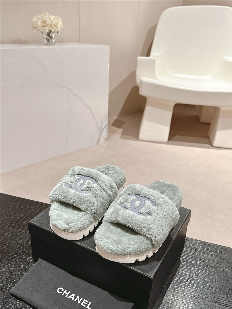 Ch**el green wool home slide slippers