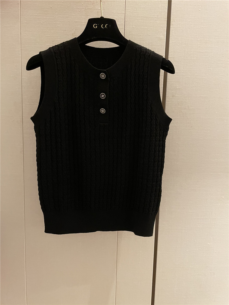 Ch**el buttons texture knitted vest black