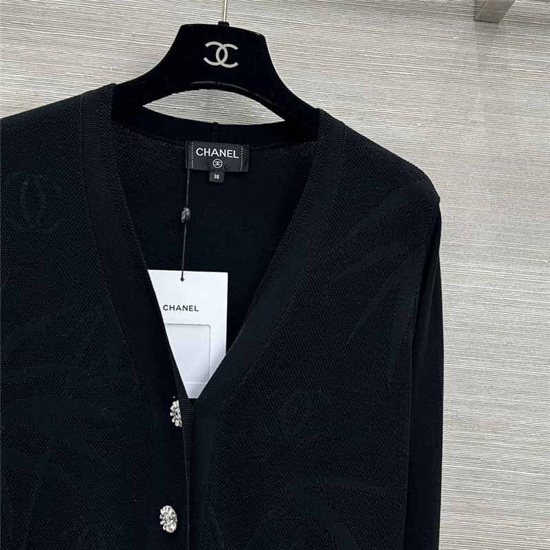 Ch**el crop jacquard v-neck cardigan black