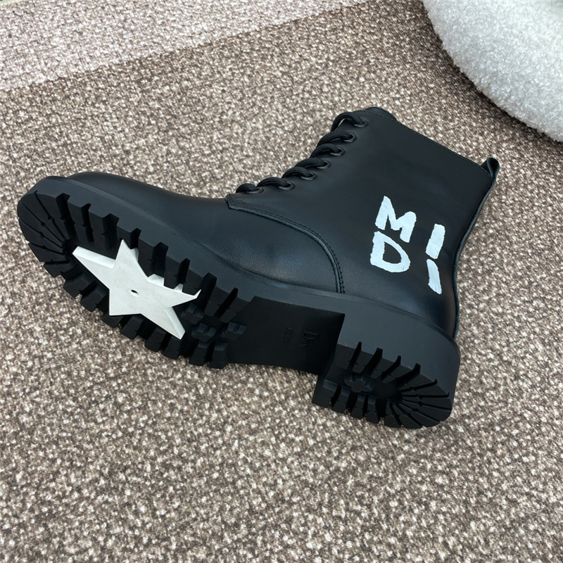 D10r miss logo calfskin lace-up boots