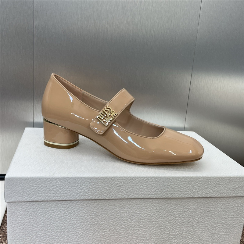 D10r miss D10r strap pumps nude patent calfskin