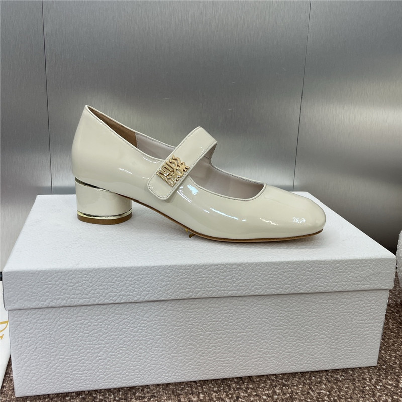 D10r miss D10r strap pumps ivory patent calfskin
