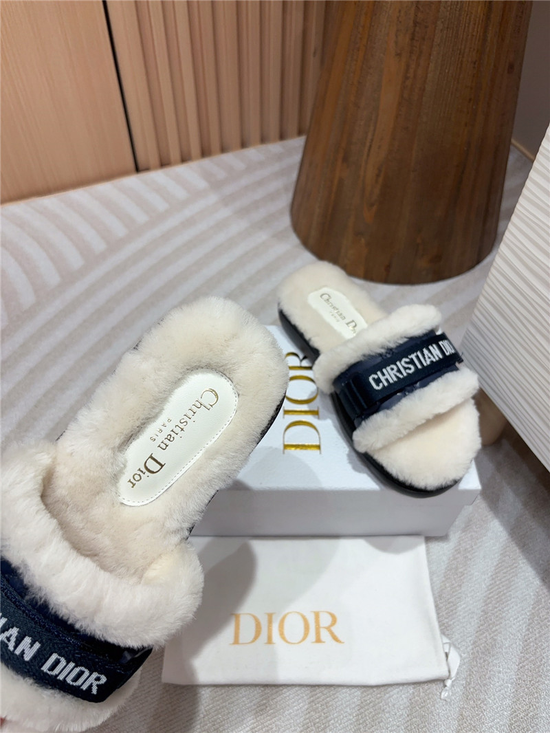 D10r evolution slides navy/white quilted leather & fur