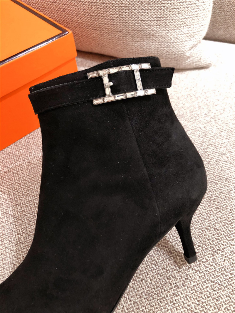 H**me5 suede blanche 60 ankle boot