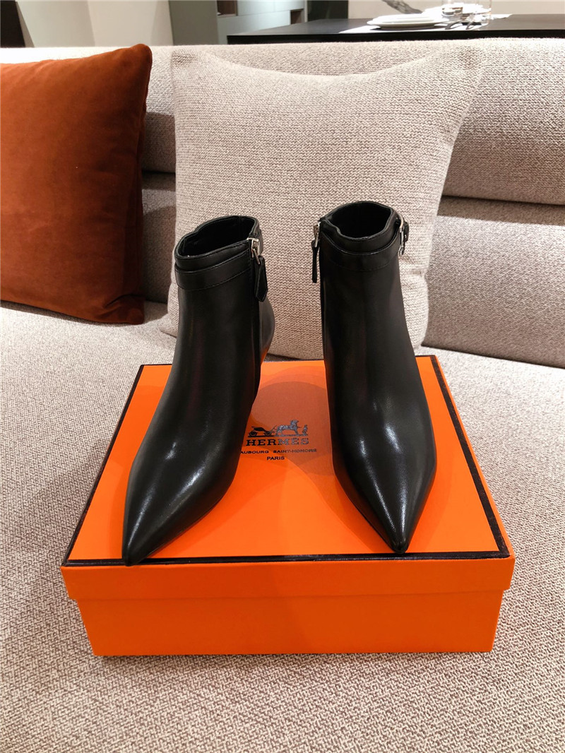 H**me5 blanche 60 ankle boot