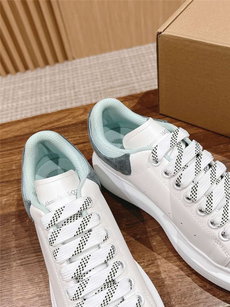 a1exa*der Mcqv*en women’s oversized sneakers