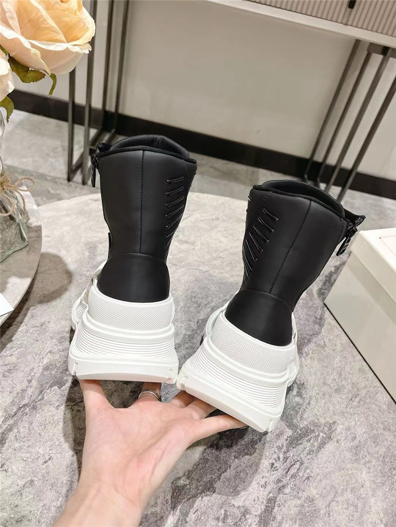 a1exa*der Mcqv*en tread slick high top sneakers