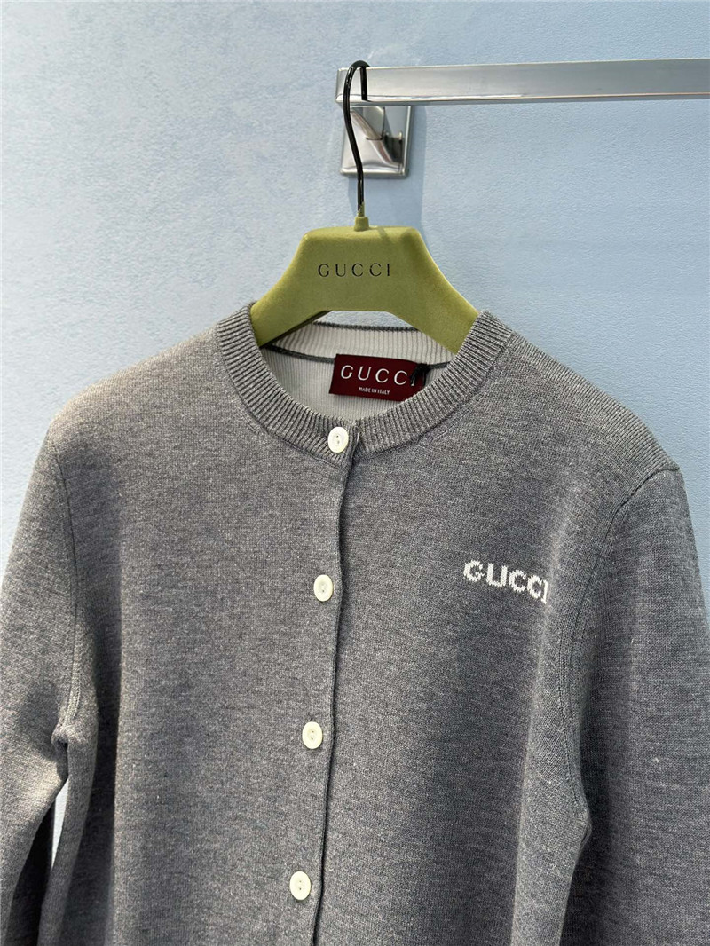 Gvc*1 crop intarsia wool cardigan grey