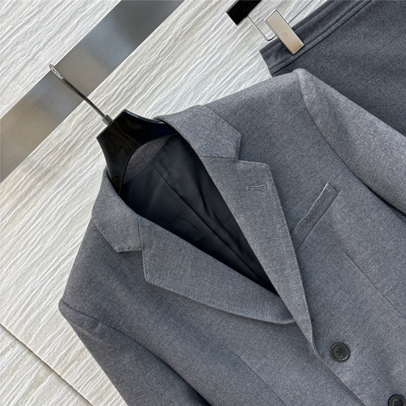 Ce1i*e lapel long sleeve suit replica d&g clothing