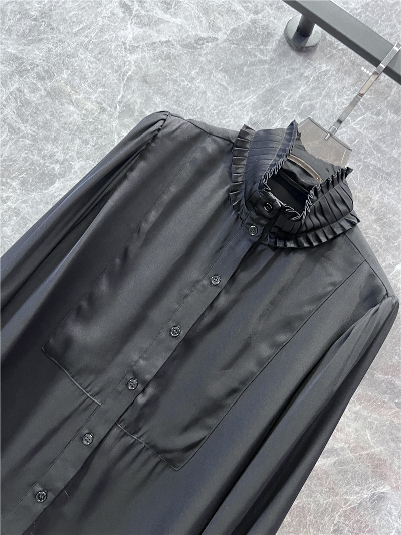 l0vis Vvtt0n lv pleated lace collar silk shirt replica clothes