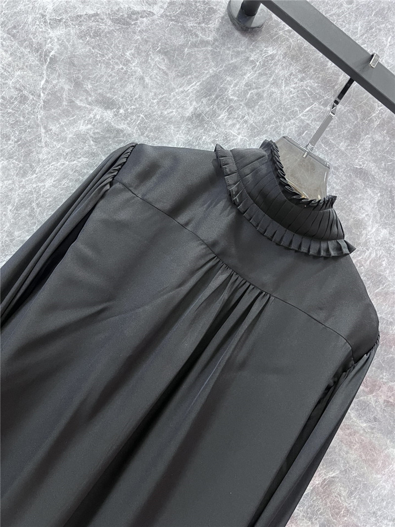 l0vis Vvtt0n lv pleated lace collar silk shirt replica clothes