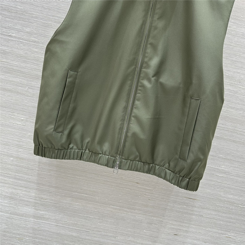 L0r0 P1ana traveler windproof vest replica d&g clothing