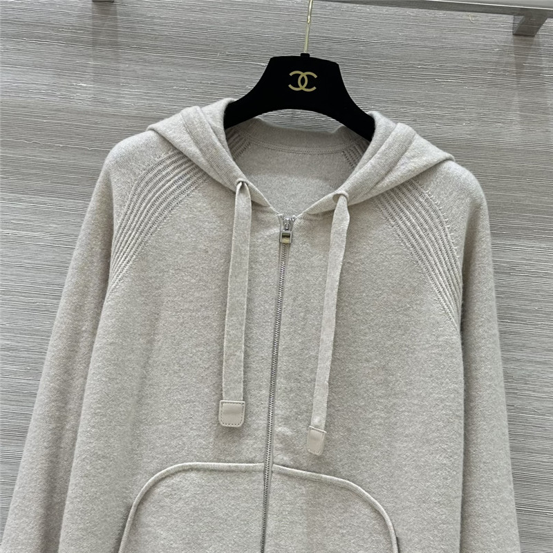 L0r0 P1ana elegant cashmere suit replica clothing sites